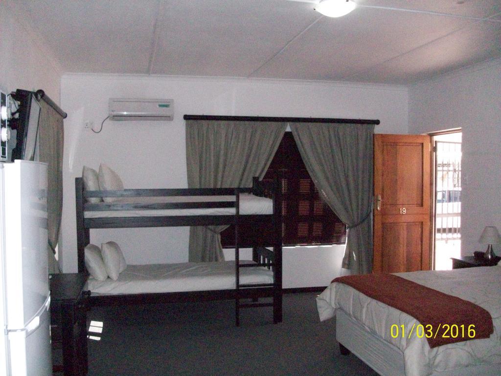 Laings Lodge Laingsburg ภายนอก รูปภาพ